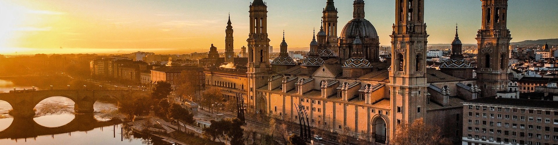 Zaragoza, ES cityscape
